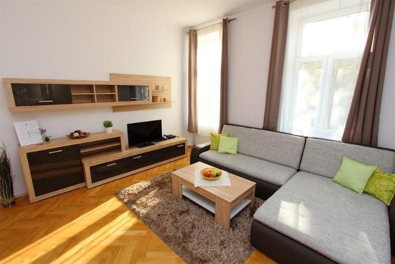 Checkvienna - Simmeringer Hauptstrasse * Wien