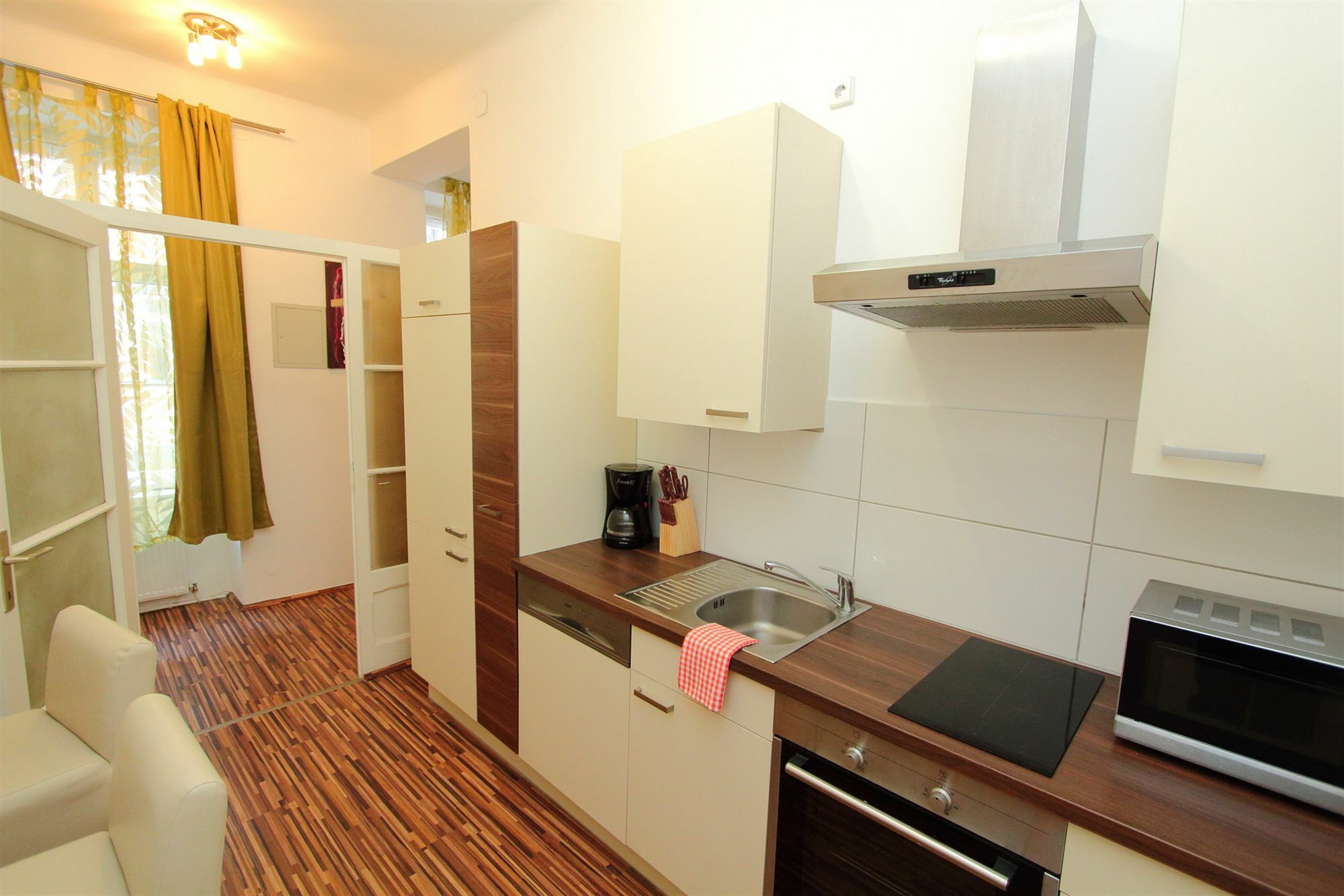 Apartment Checkvienna - Simmeringer Hauptstrasse