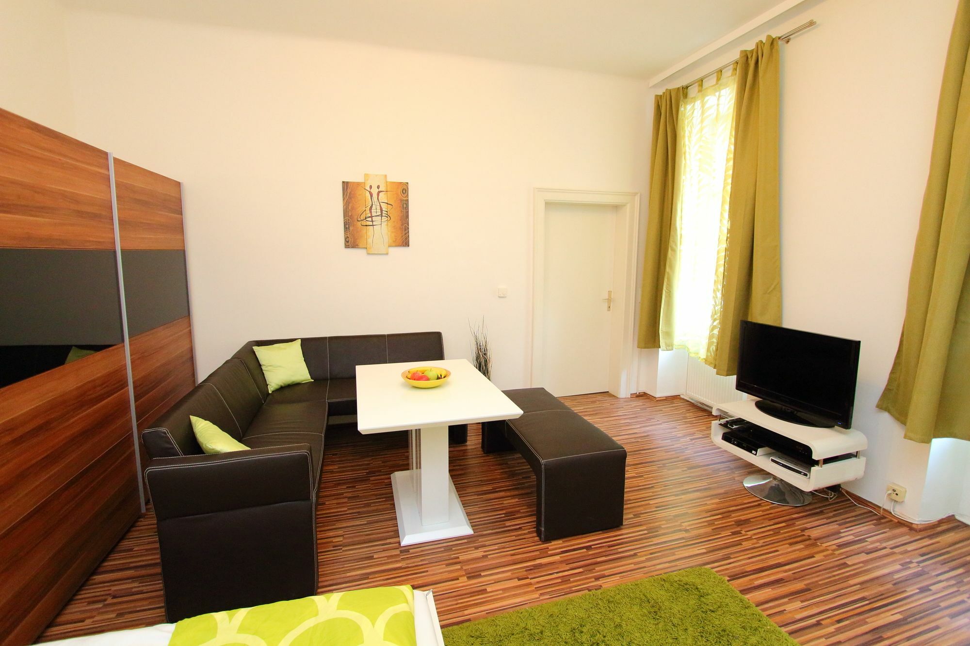 Checkvienna - Simmeringer Hauptstrasse Apartment Wien